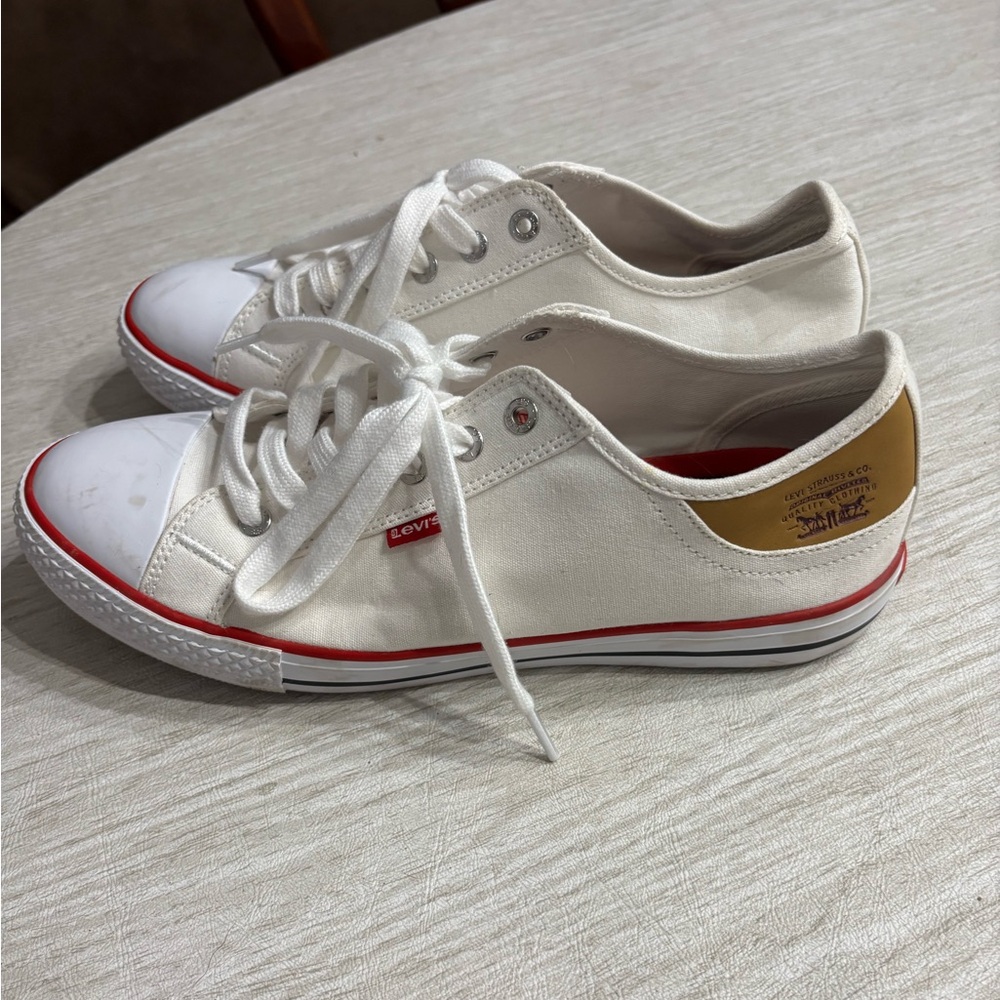 Levi's Cream and Red Casual Sneakers
